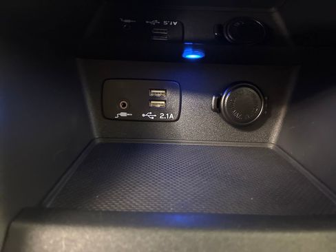 Used 2023 Subaru Forester Premium image 25