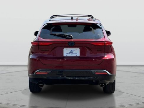 Used 2024 Toyota Venza Nightshade image 6