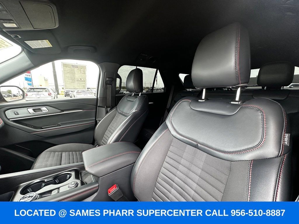 Used 2026 Ford Explorer ST-Line RWD image 16