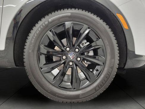 Used 2025 Buick Envista Sport Touring w/ Convenience I Package image 3