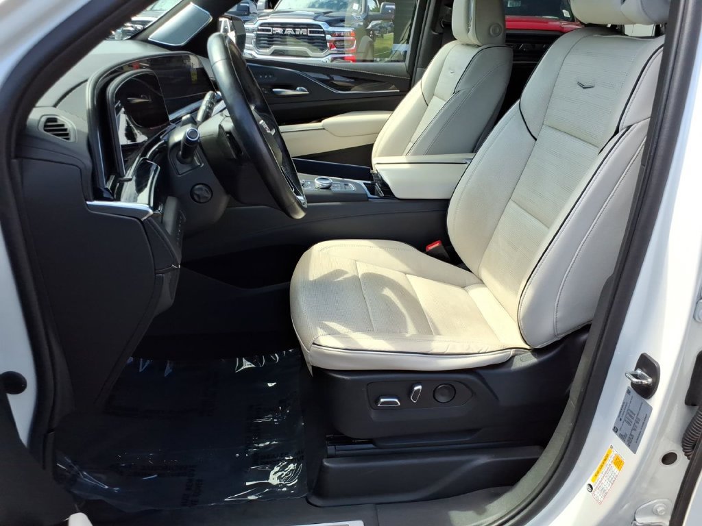 Used 2022 Cadillac Escalade Sport w/ Touring Package AWD/4WD image 22