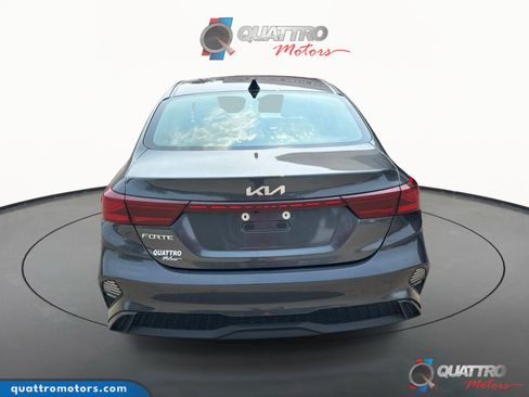 Used 2024 Kia Forte LXS w/ LXS Technology Package image 5