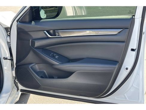 Used 2022 Honda Accord Sport image 19