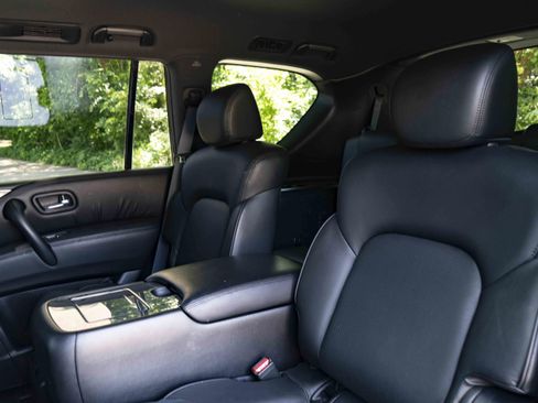 Used 2023 Nissan Armada SL w/ Midnight Edition Package RWD image 18