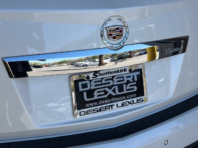 Used 2015 Cadillac SRX Luxury w/ Driver Awareness Package FWD image 16