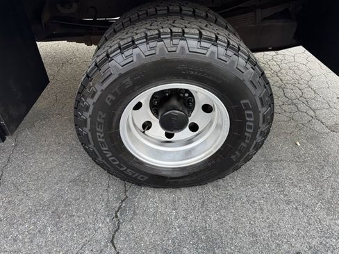 Used 2004 Ford F350 XLT image 7