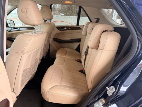 Used 2016 Mercedes-Benz GLE 350 4MATIC w/ Premium Package image 18