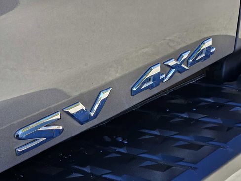 Used 2022 Nissan Titan SV w/ Accessory Utility Package image 10