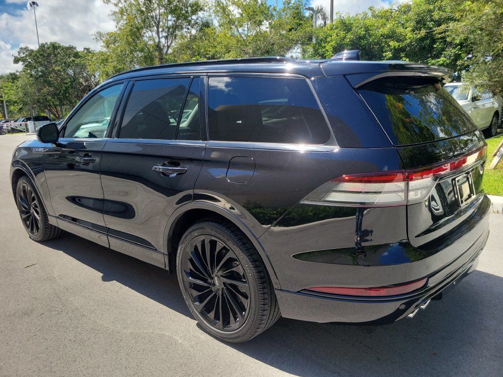 Used 2025 Lincoln Aviator Reserve w/ Jet Appearance Package RWD image 3