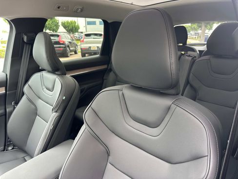 New 2025 Volvo EX90 Plus image 15