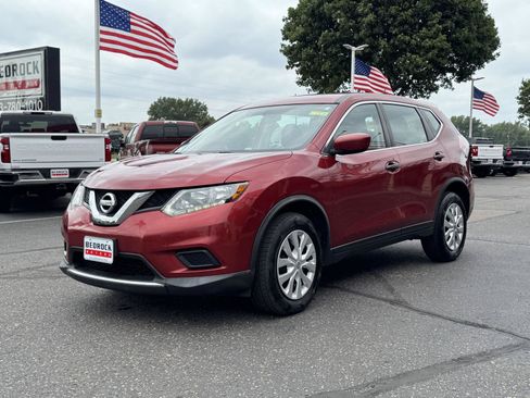 Used 2016 Nissan Rogue S FWD image 3