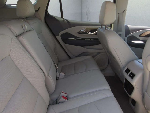 Used 2023 GMC Terrain Denali w/ Denali Premium Package AWD/4WD image 12