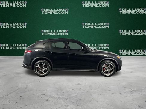 Used 2022 Alfa Romeo Stelvio Ti image 5