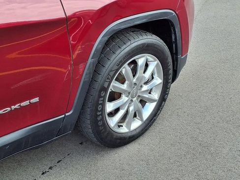 Used 2016 Jeep Cherokee Limited AWD/4WD image 28