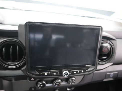 Used 2019 Toyota Tacoma SR w/ SR Convenience Package RWD image 12