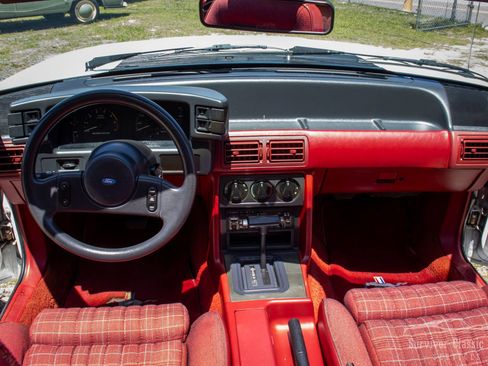 Used 1989 Ford Mustang LX RWD image 96