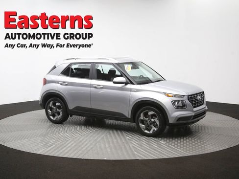 Used 2025 Hyundai Venue SEL FWD image 48