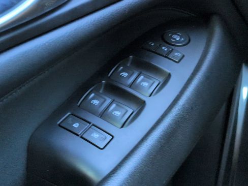 Used 2018 Cadillac Escalade Luxury RWD image 25