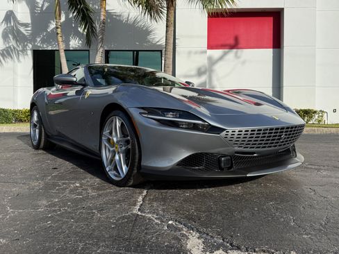 Used 2021 Ferrari Roma RWD image 6