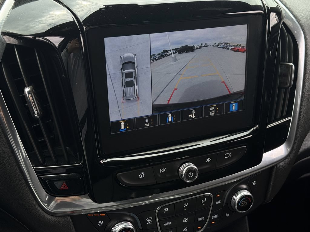 Used 2023 Chevrolet Traverse High Country w/ LPO, Floor Liner Package AWD/4WD image 18