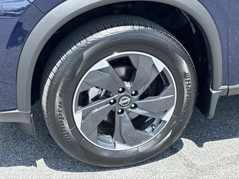 Certified 2026 Nissan Rogue SV AWD/4WD image 7