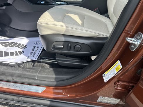 Used 2020 Buick Encore GX Essence w/ Advanced Technology Package AWD/4WD image 18