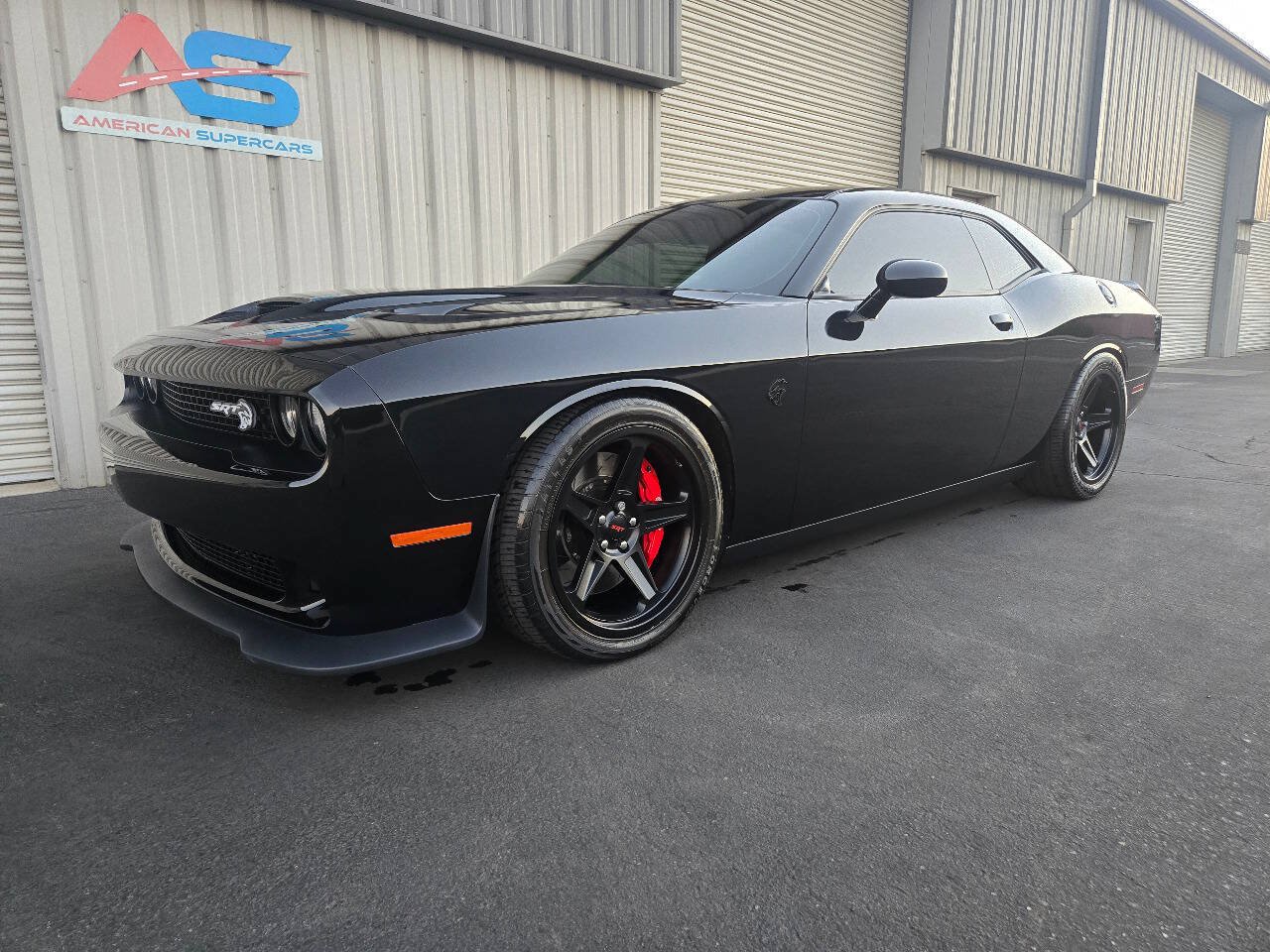Used 2015 Dodge Challenger SRT Hellcat RWD image 3