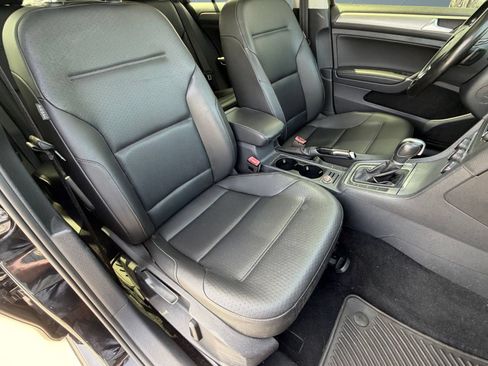 Used 2016 Volkswagen Golf SE FWD image 21