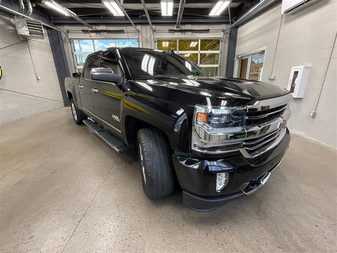 Used 2017 Chevrolet Silverado 1500 High Country AWD/4WD image 7