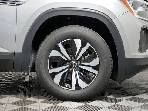 Used 2024 Volkswagen Atlas Cross Sport SE AWD/4WD image 12