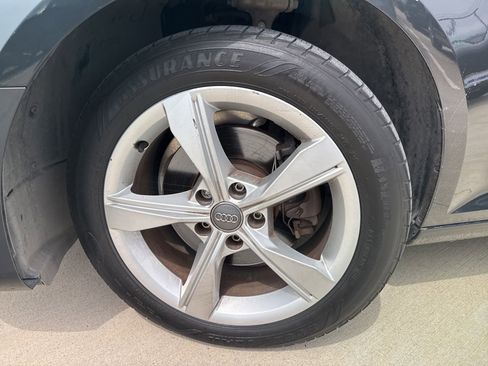 Used 2019 Audi A4 2.0T Premium FWD image 17