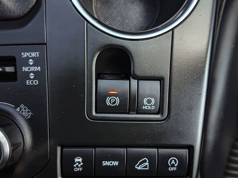 Used 2022 Toyota Highlander XSE image 16