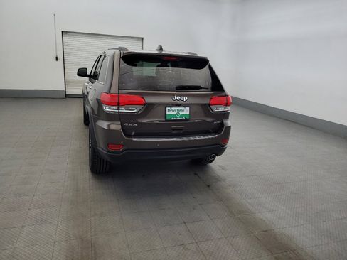 Used 2018 Jeep Grand Cherokee Limited AWD/4WD image 6