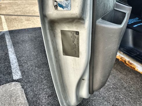 Used 2012 Chevrolet Express 3500 image 24