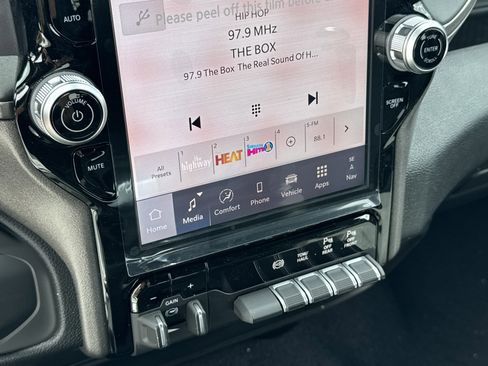 New 2026 RAM 3500 Tradesman AWD/4WD image 19