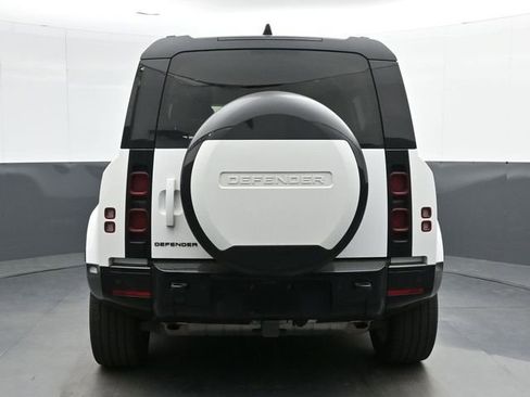 Used 2024 Land Rover Defender 110 X-Dynamic SE image 7