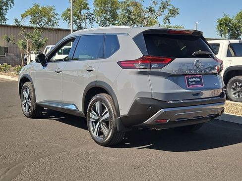 Used 2023 Nissan Rogue SL w/ SL Premium Package FWD image 9