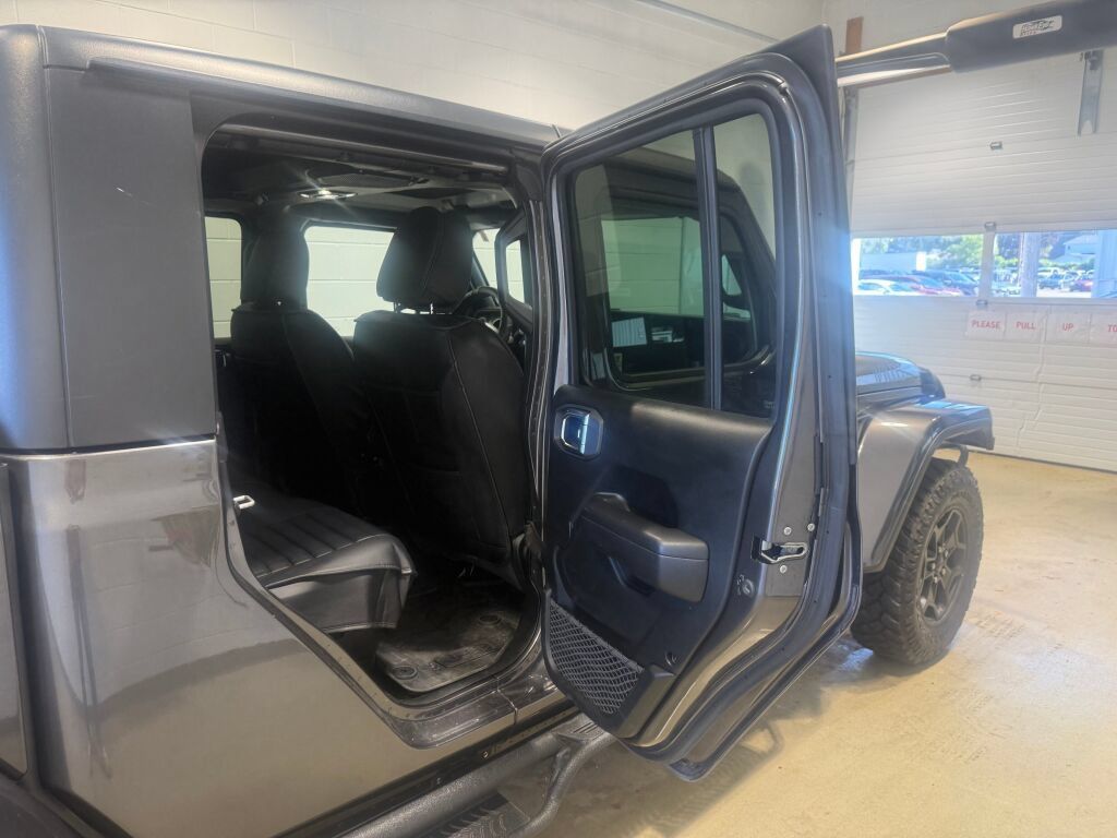 Used 2021 Jeep Gladiator Sport AWD/4WD image 12