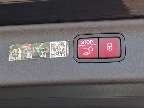 Used 2023 Mercedes-Benz EQS 450+ SUV image 31