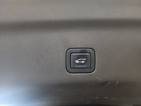 Certified 2024 Chevrolet Suburban LT AWD/4WD image 21
