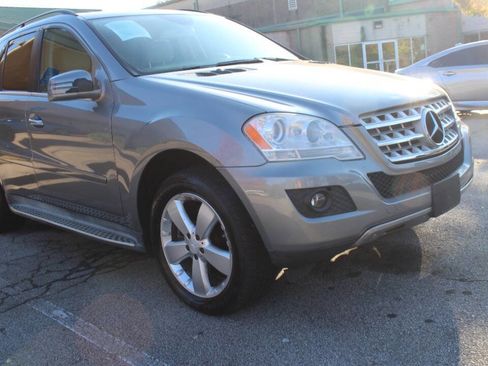 Used 2011 Mercedes-Benz ML 350 2WD image 3