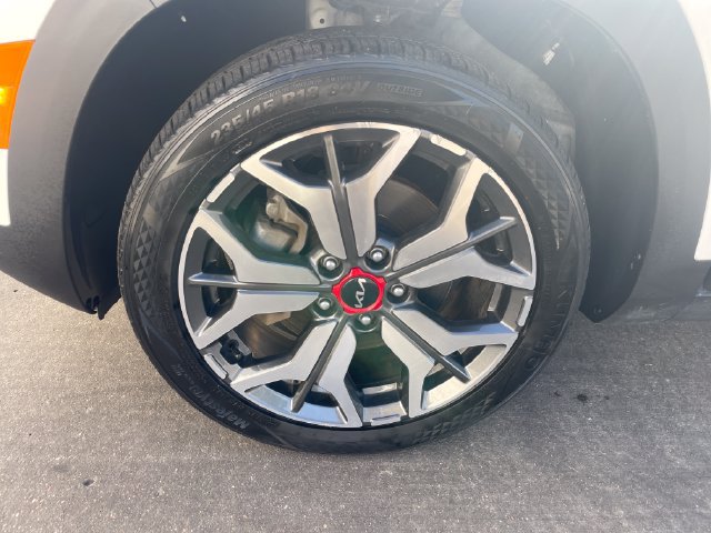 Used 2023 Kia Seltos SX w/ SX Sunroof Package AWD/4WD image 29