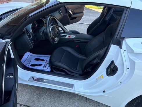 Used 2019 Chevrolet Corvette Stingray Coupe w/ 1LT RWD image 63