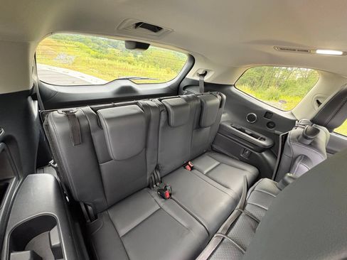 Used 2023 Subaru Ascent Touring AWD/4WD image 30