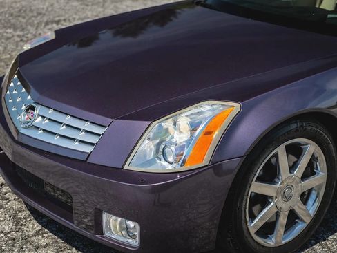 Used 2004 Cadillac XLR image 34