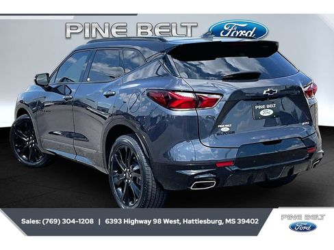 Used 2021 Chevrolet Blazer RS w/ Enhanced Convenience Package FWD image 2
