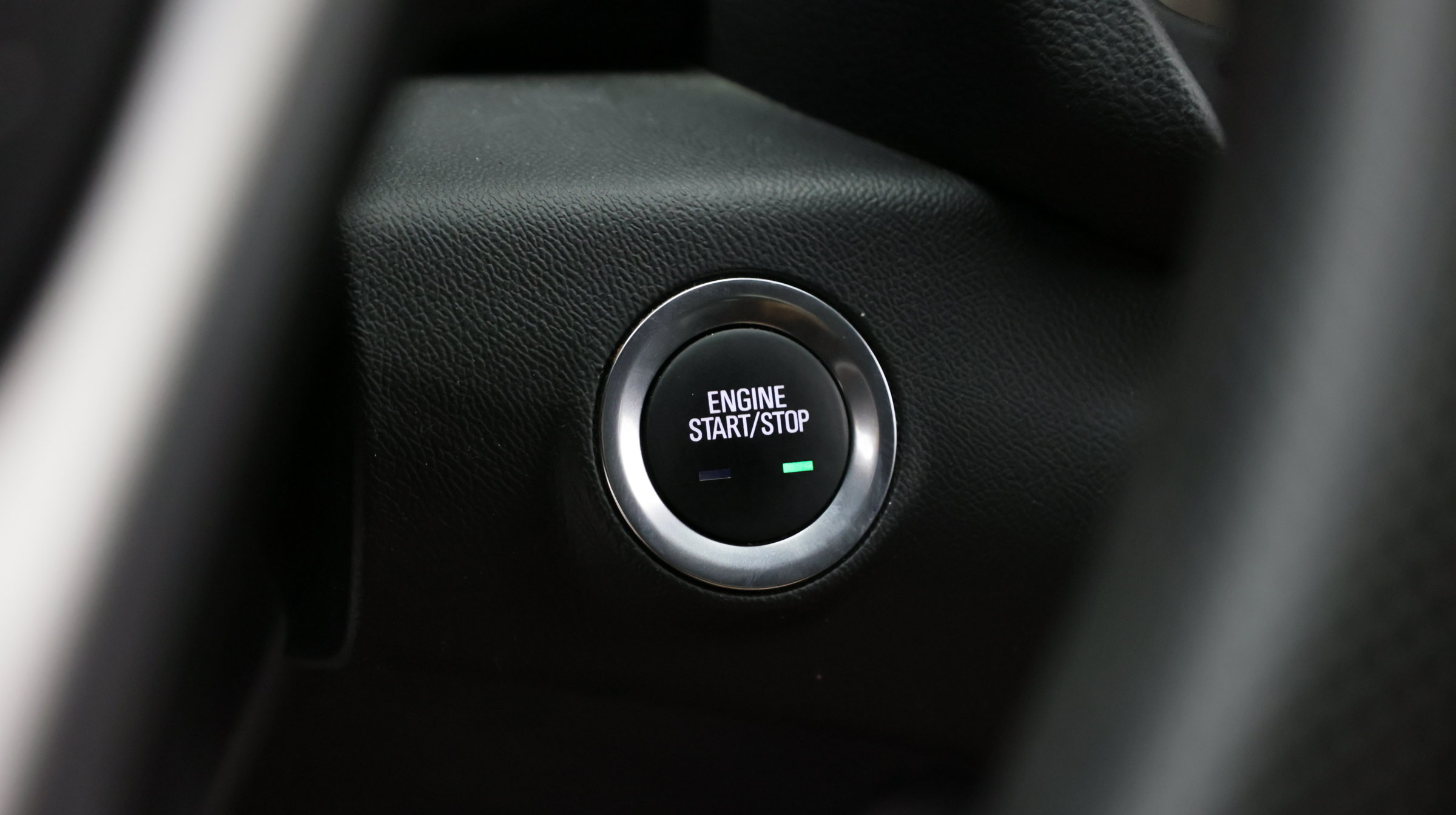 Used 2024 GMC Terrain SLE FWD image 25