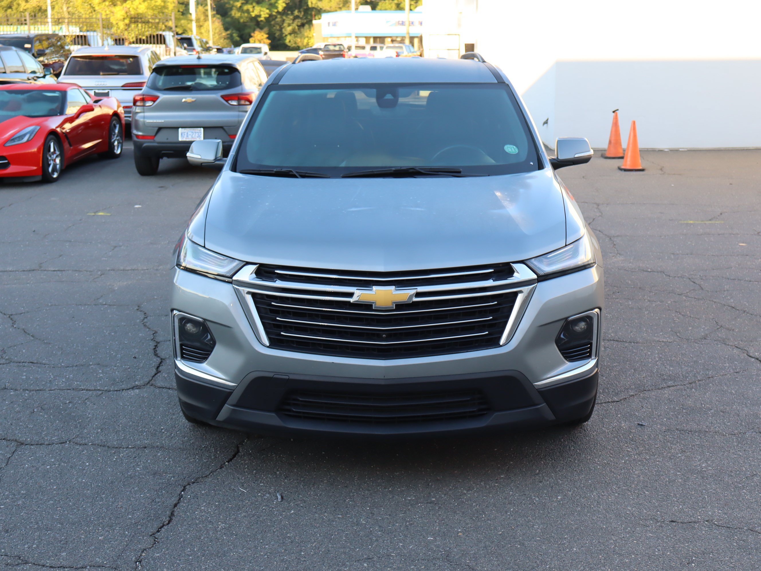 Used 2023 Chevrolet Traverse LT w/ LT Premium Package FWD image 15