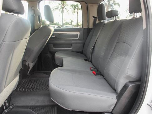 Used 2018 RAM 2500 SLT AWD/4WD image 31