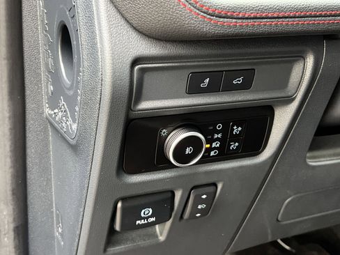 Used 2023 Ford Expedition Limited image 31